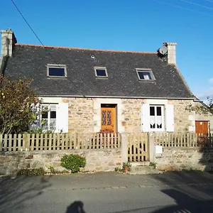  Ferienhaus Cote De Granit Rose